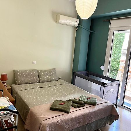 Cozy & Bright Home 50M From Subway -Agios Antonios Athens Exterior photo