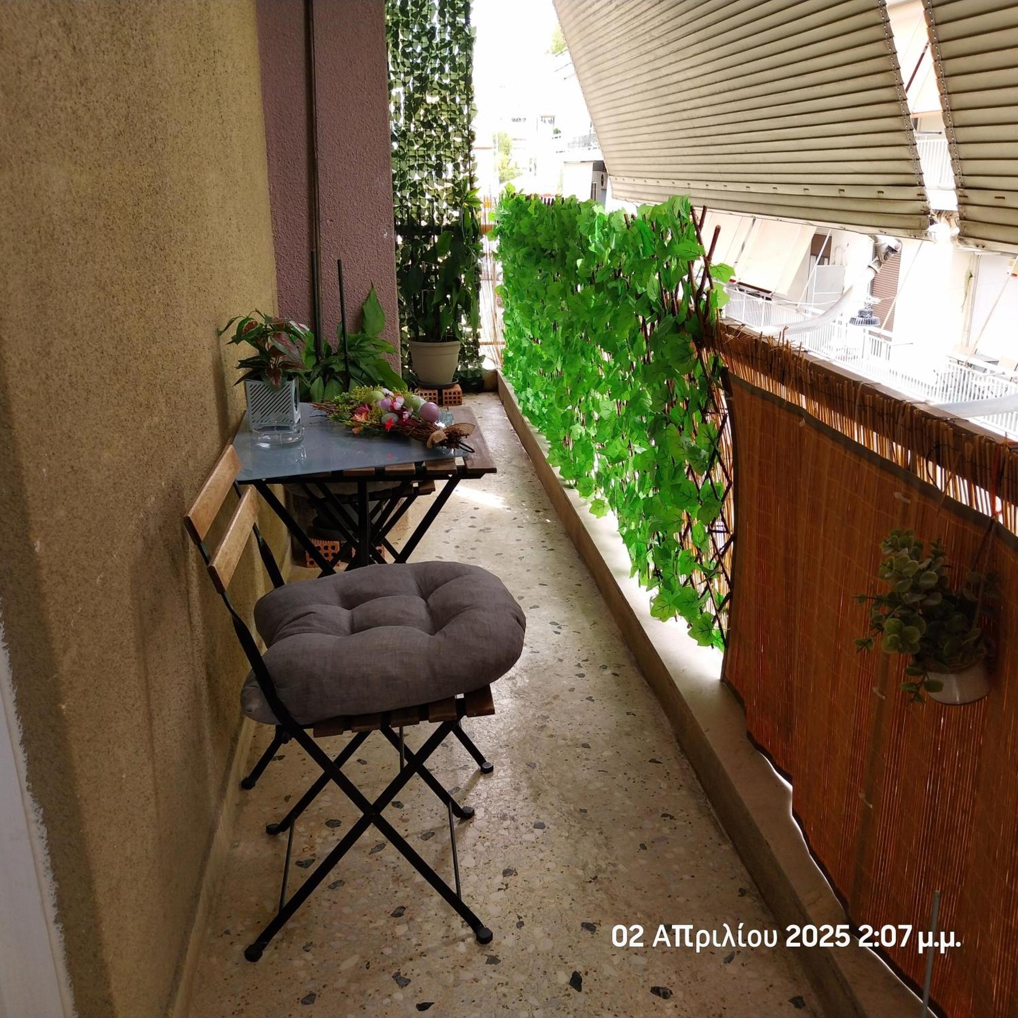 Cozy & Bright Home 50M From Subway -Agios Antonios Athens Exterior photo